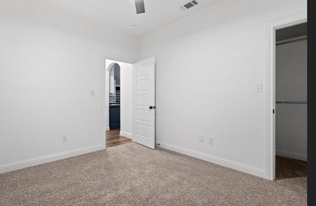 Building Photo - 2906 136th St