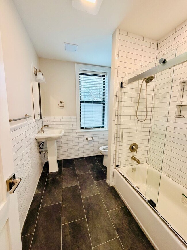 Building Photo - 4017 Butler St