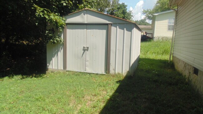 Building Photo - 1430 Hammerhill Rd