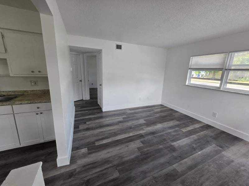 Building Photo - 2708 Broadway