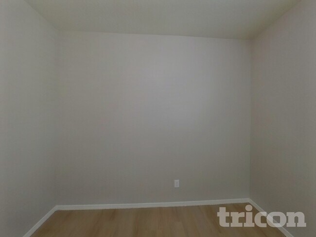 Building Photo - 17030 N Rosemont St