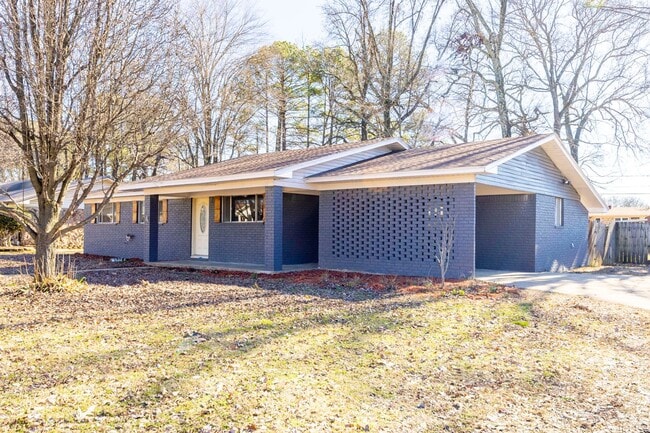 Building Photo - 67 Mohawk Dr