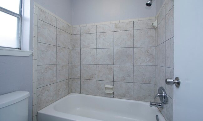 Building Photo - 14239 Montaigne Dr