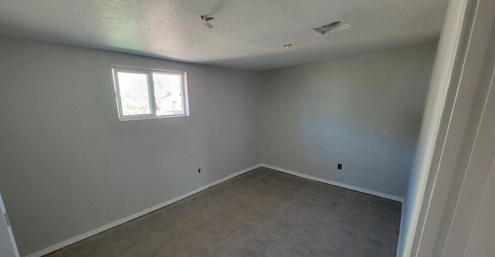 Building Photo - 231 Francis St