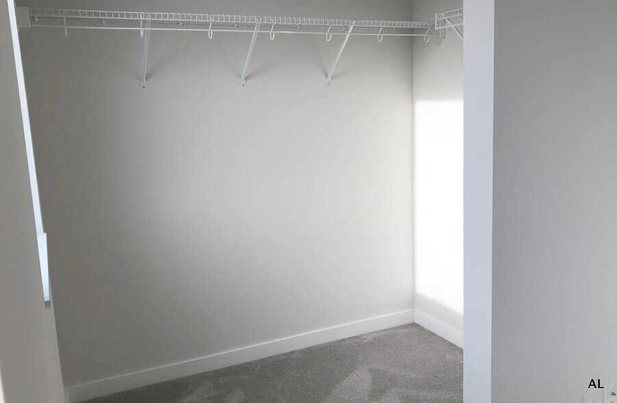 Building Photo - 3300 NE 65th St