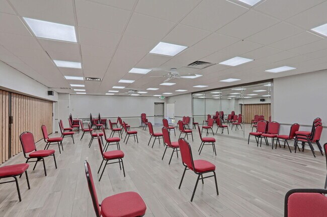 Building Photo - 5220 Las Verdes Cir