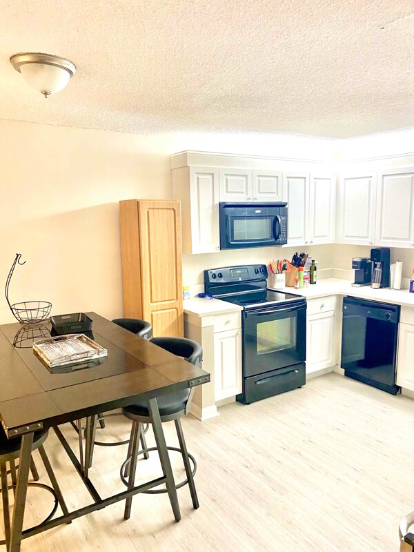 Building Photo - 4045 Shannon Brown Dr