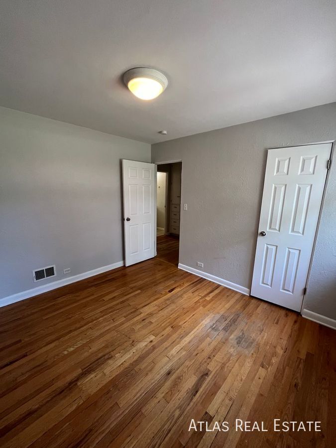 Building Photo - 2435 S Corona St