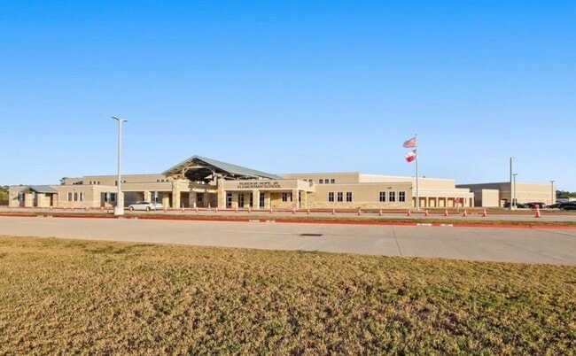 Building Photo - 16779 Country W Dr