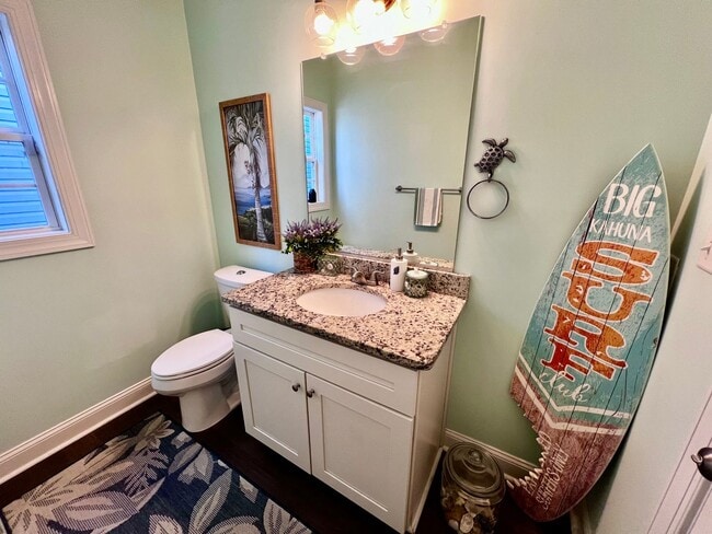 Building Photo - Luxury Beachside Home – Steps from the Bay!