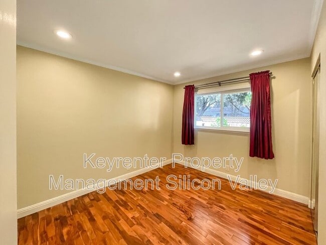 Building Photo - 153 Noyo Dr