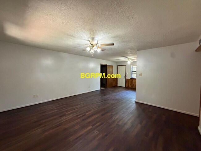 Building Photo - 1804 Bobbitt Ln