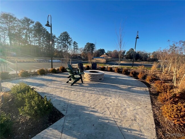 Building Photo - 2759 Acadia Dr