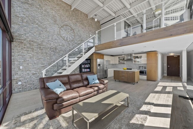 Building Photo - 367 Auden Ave