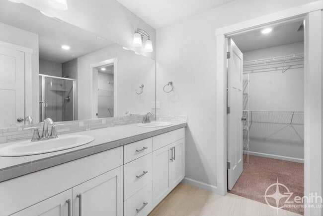 Building Photo - 4117 S Cyn Vw Cir