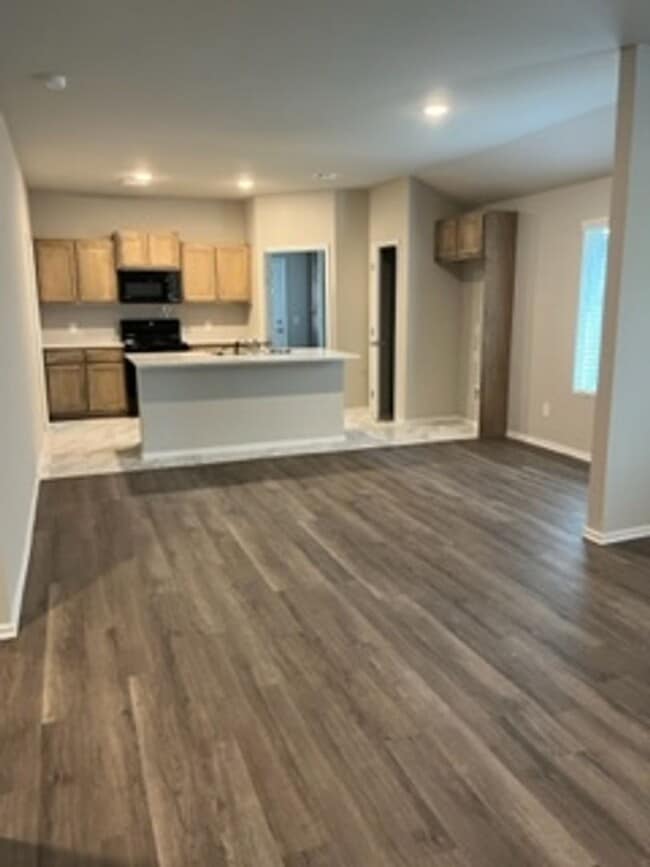 Building Photo - 1st Month Free!