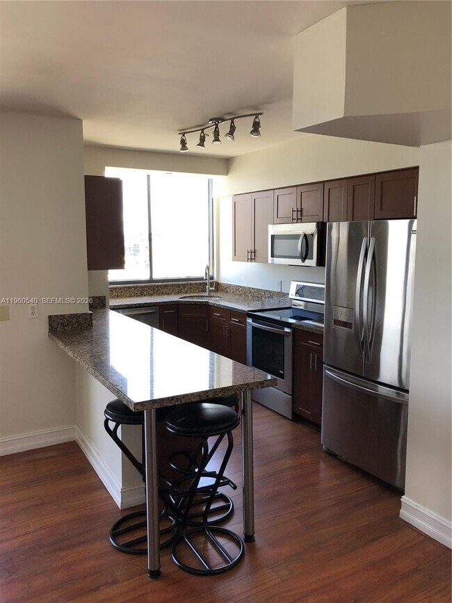 Building Photo - 1330 West Ave