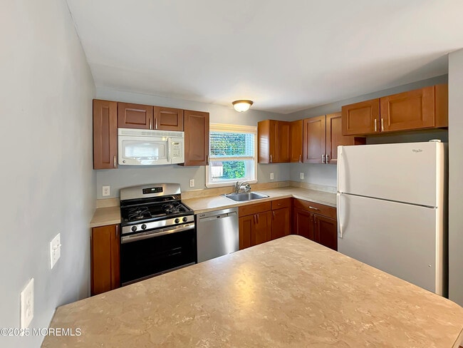 Building Photo - 33 Prospect Ave