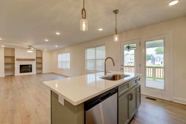 Building Photo - 1385 Harmon Ln