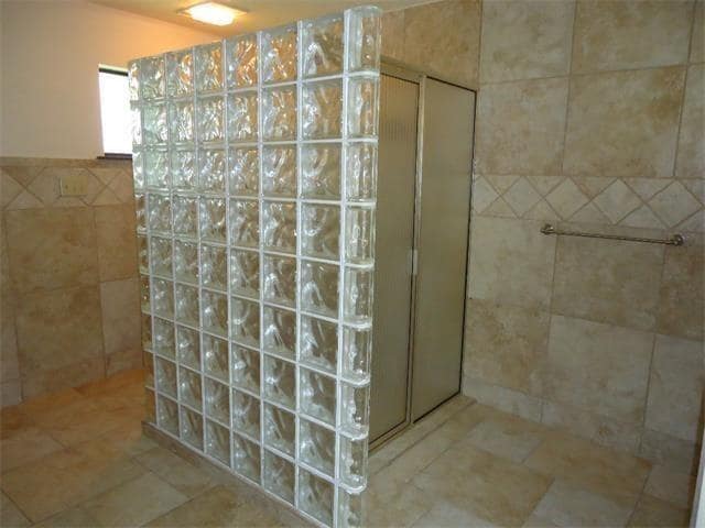 Building Photo - 9903 Grand Oak Dr