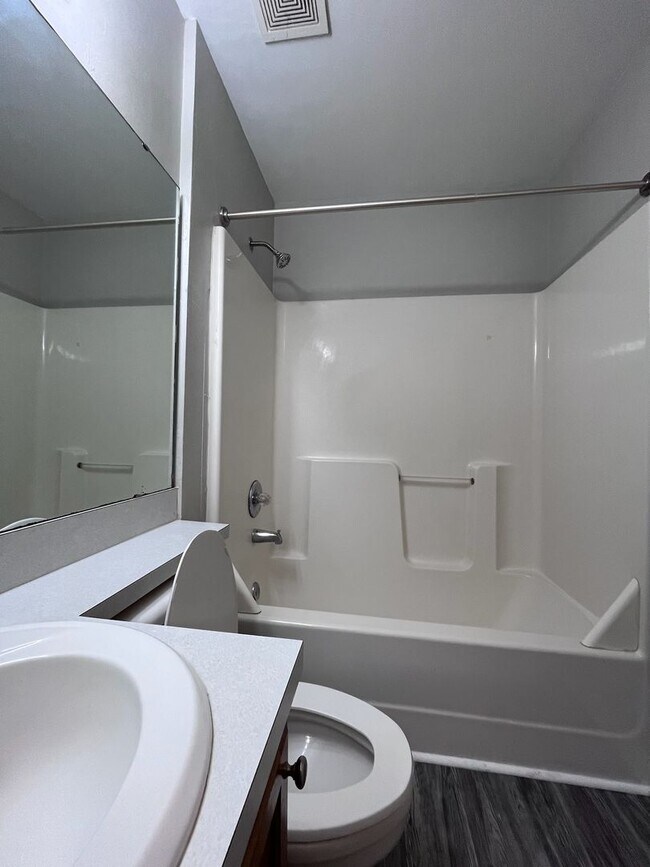 Building Photo - 1707 S Calhoun St