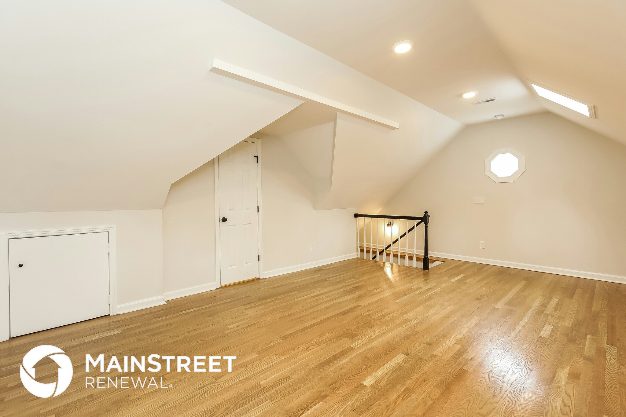 Building Photo - 5849 Beauregard Dr