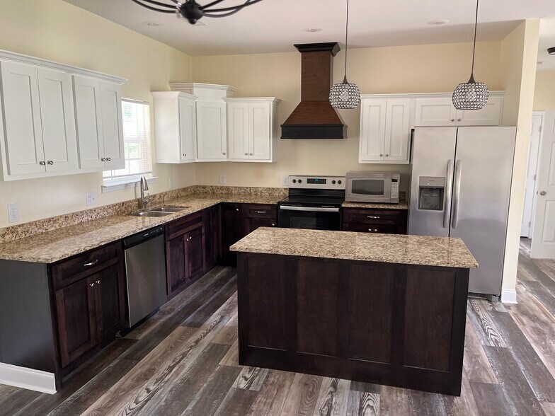 Building Photo - 5712 Grubb Rd