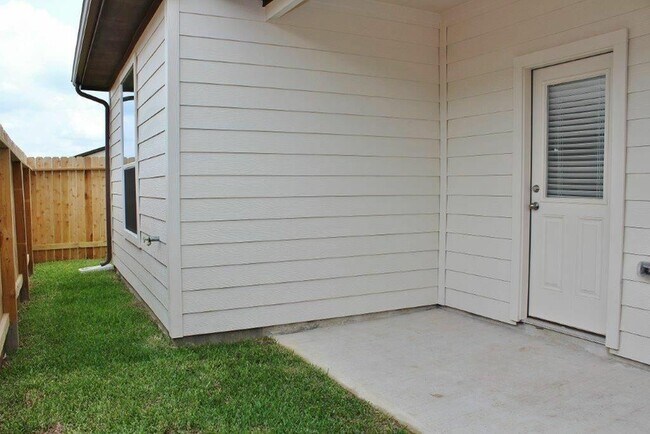 Building Photo - 12335 Dona Lane