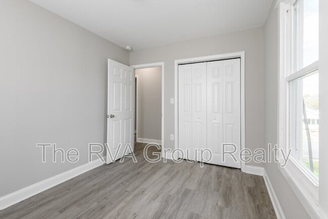 Building Photo - 1808 Mansion Ave