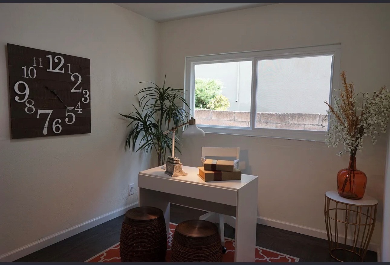 Bedroom 2 - 2515 Oliver Ave