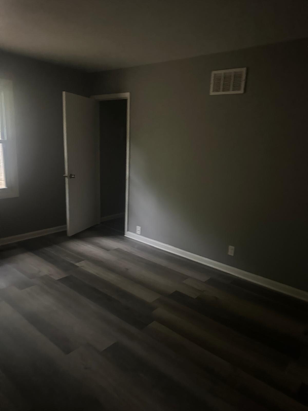 Building Photo - 4403 W Capri Ct