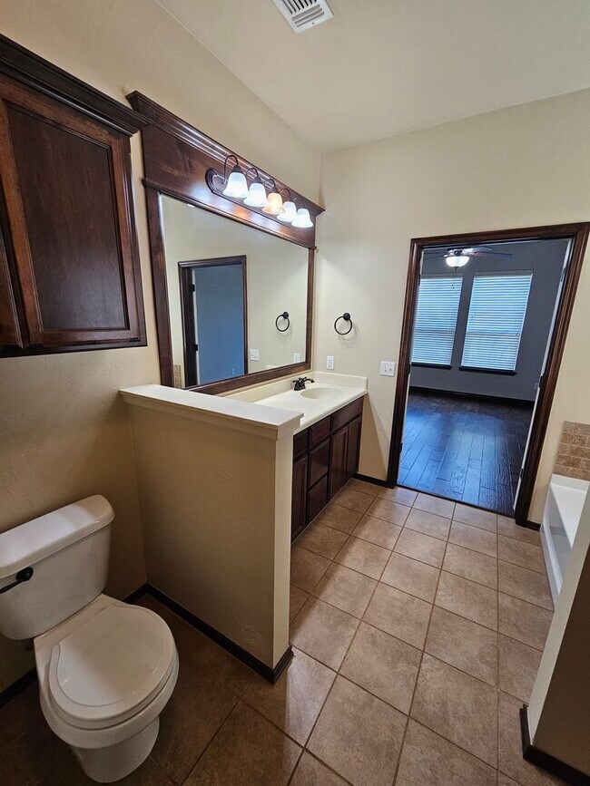 Building Photo - (3) Bed/(2) Bath in Red Canyon Ranch Avail...