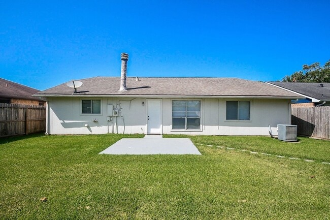 Building Photo - 6906 Grant Dr