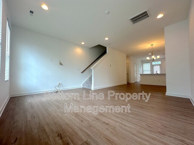 Building Photo - 2145 Noble Townes Wy
