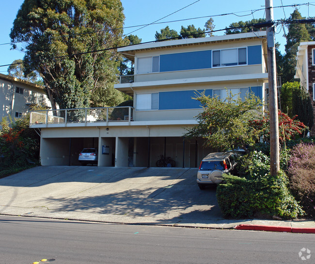 Building Photo - 55 Roque Moraes Dr