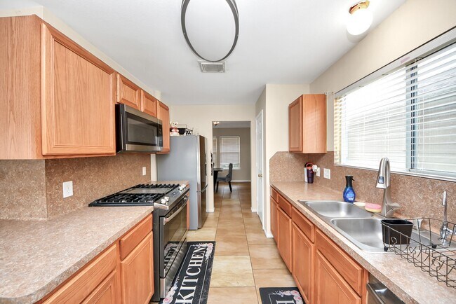 Building Photo - 20626 Sycamore Crest Ln