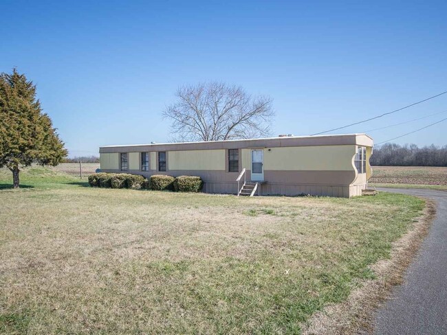 Primary Photo - Mobile home in Athens on large lot in coun...