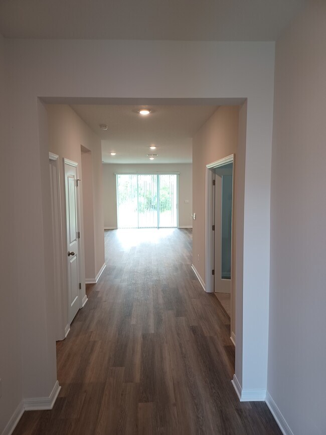 Building Photo - 12067 Kingsley Trl