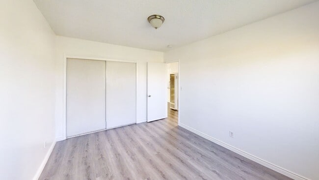 Building Photo - 1481 E Jacinto View Rd