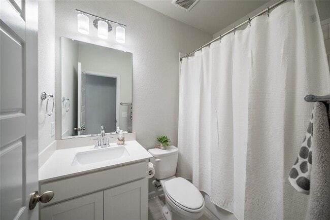 Building Photo - 13504 Cibolo Trace