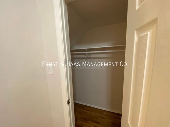 Building Photo - 5235 E The Toledo