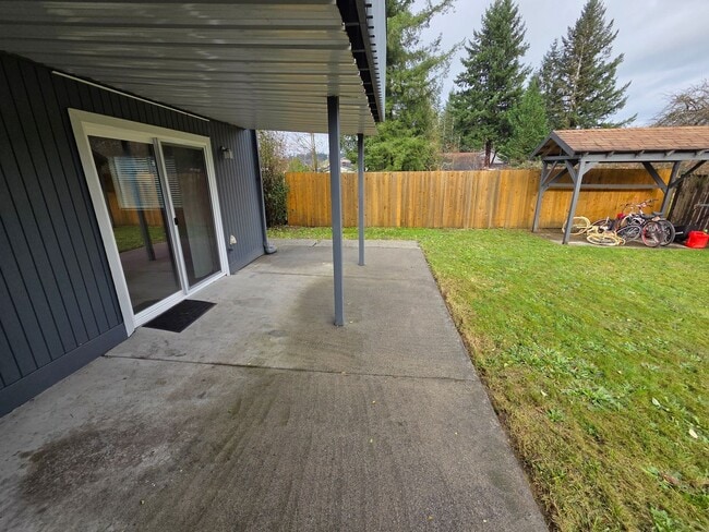 Building Photo - Newly Remodeled Two Bed One Bath Unit in the Heart of Sultan