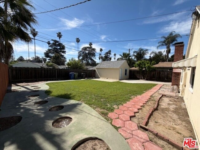 Building Photo - 17400 Cantlay St