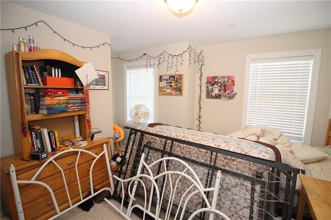 Building Photo - 102 Chapel Harbor Dr