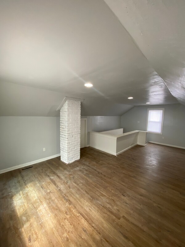 Building Photo - 8509 Penrod St