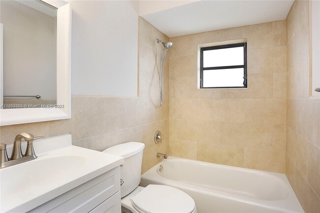 Building Photo - 4902 SW 138th Ave