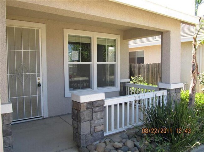 Building Photo - Great Home!