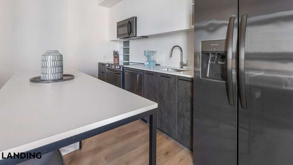 Building Photo - 632 Howard Rd SE