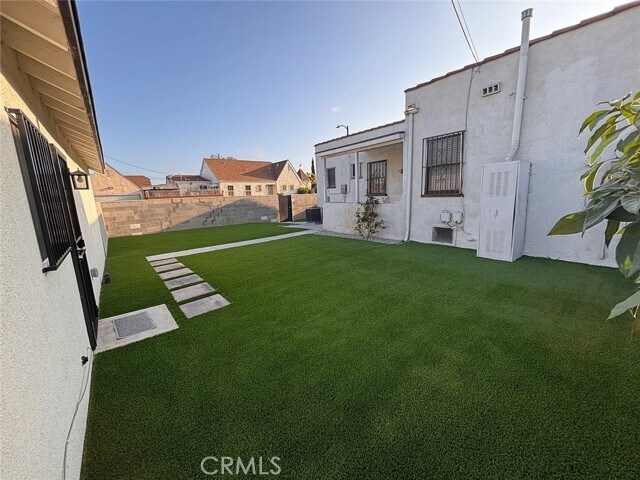 Building Photo - 7530 S Hobart Blvd