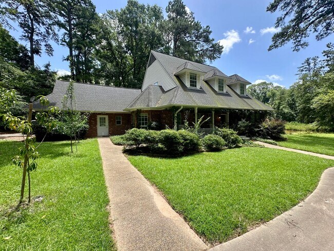 Building Photo - Tour Today! Spacious Country Retreat on 6+...